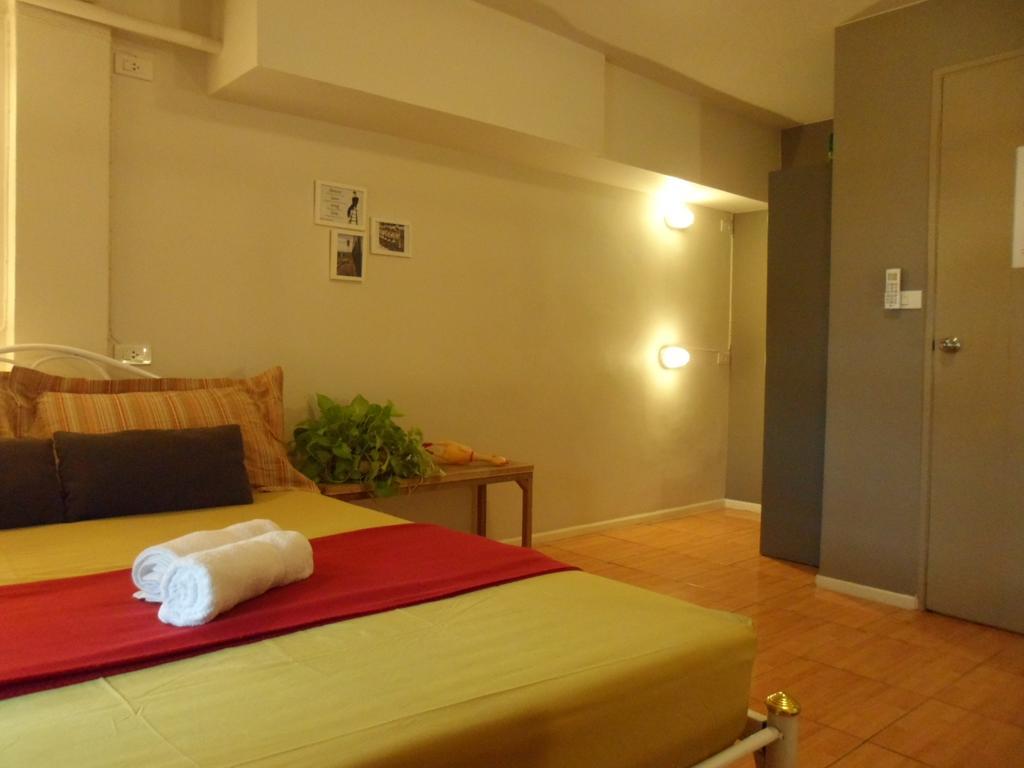 Need Sleep Hostel Bangkok Extérieur photo