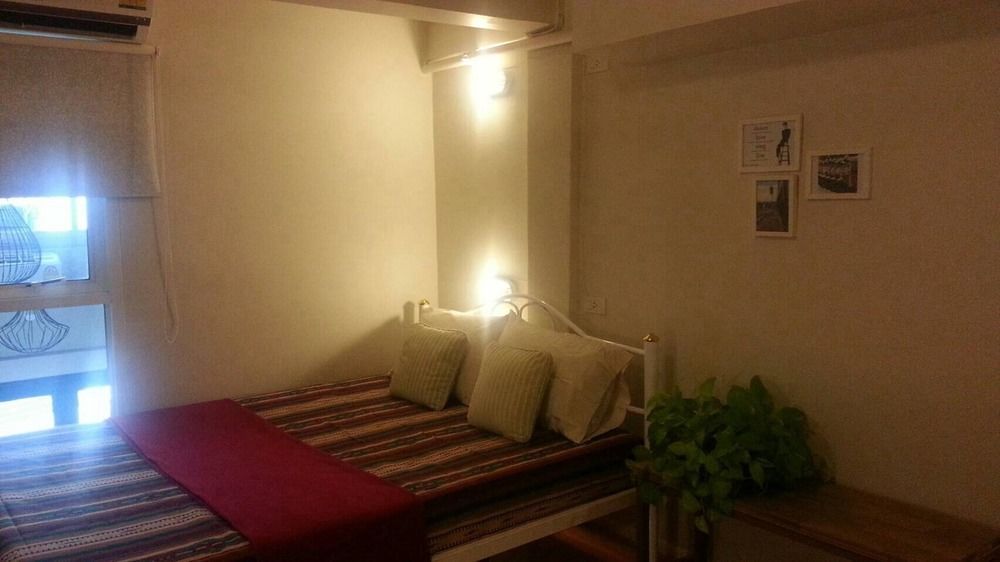 Need Sleep Hostel Bangkok Extérieur photo